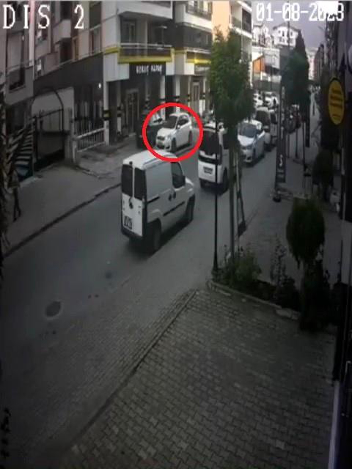 Bursa\'da motosikletliye çarpan araç sürücüsü kaçtı