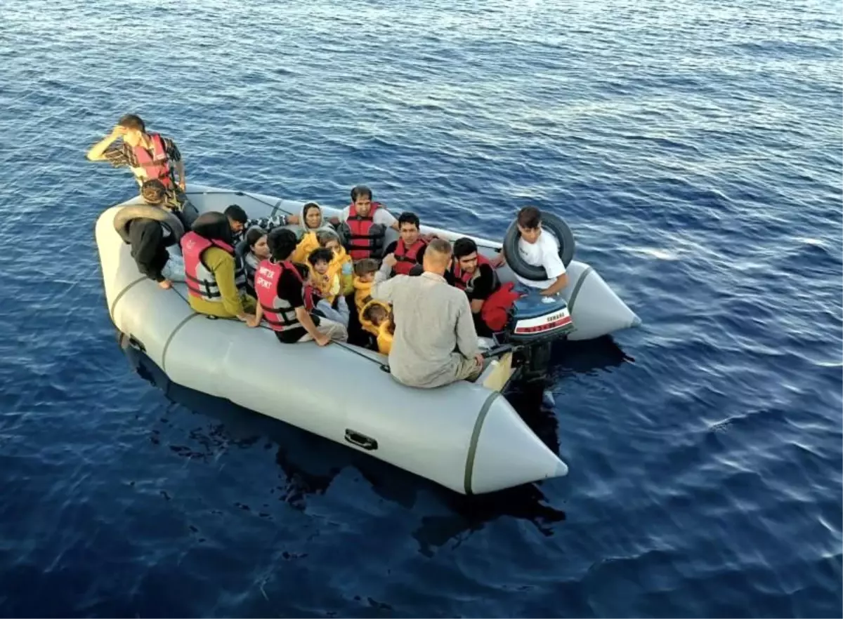 Çanakkale\'de 20 Afganistan uyruklu kaçak göçmen yakalandı