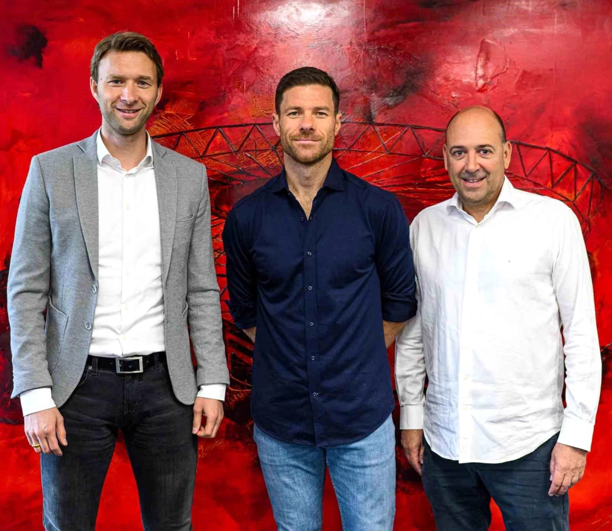 Bayer Leverkusen, Xabi Alonso\'nun sözleşmesini 3 yıl uzattı