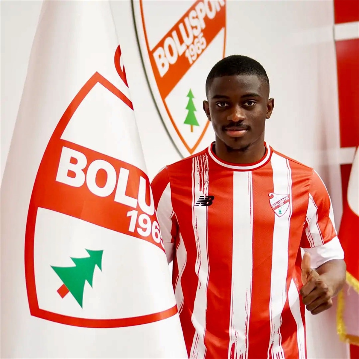 Boluspor, Idrissa Camara\'yı renklerine bağladı