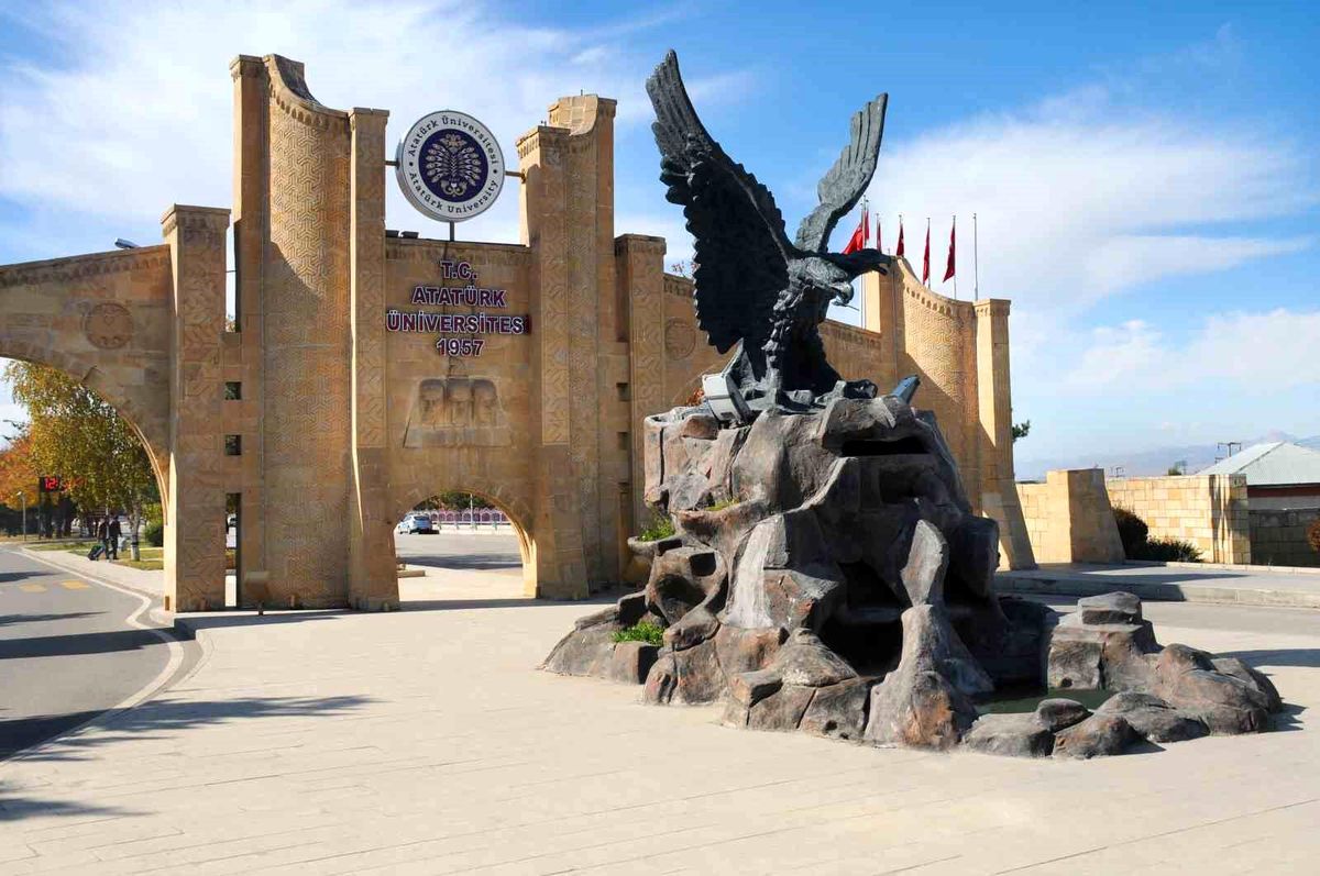 Doğu\'nun kalbinde bir dünya üniversitesi...