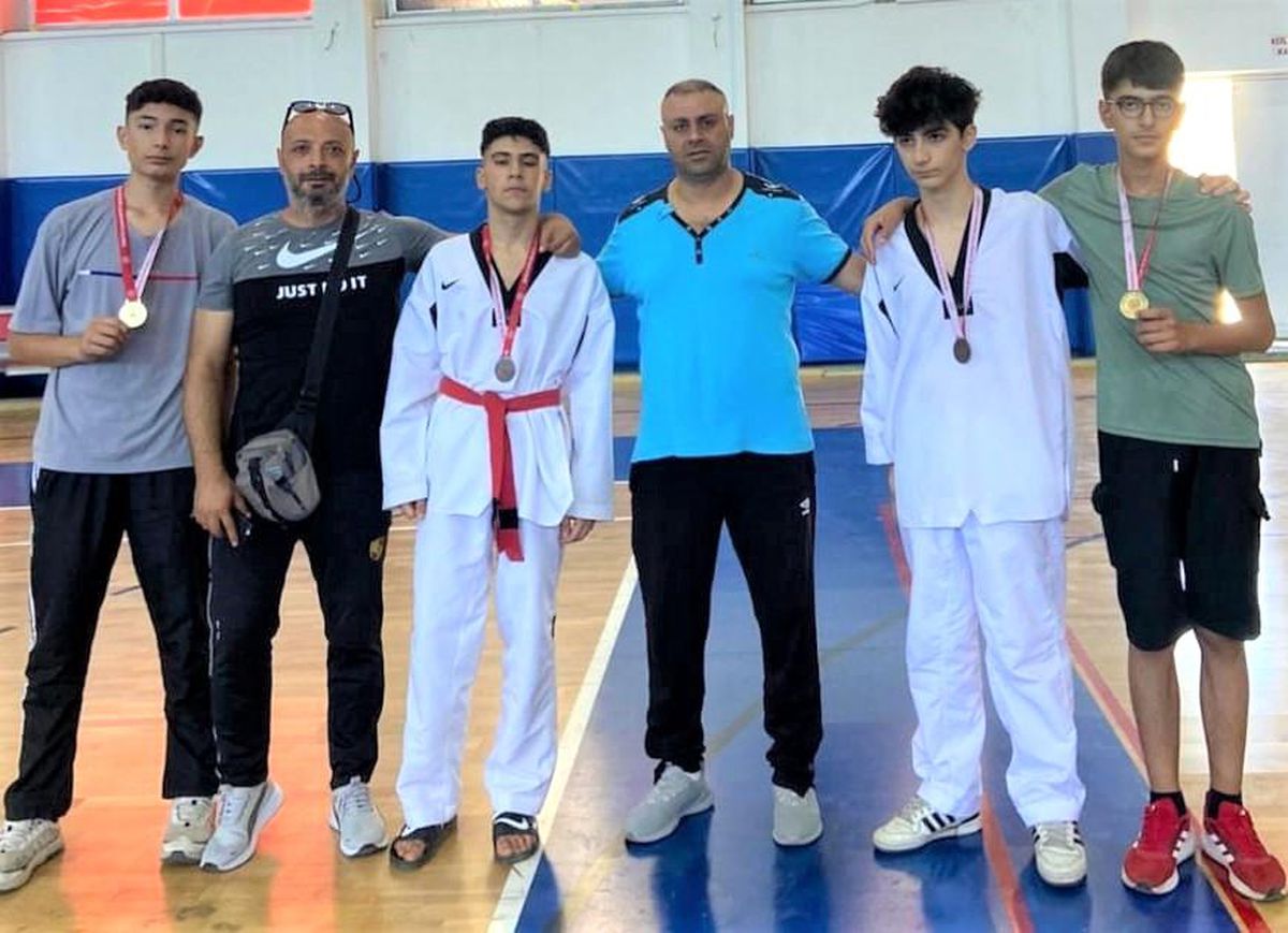 Elazığ Taekwondo Takımları Türkiye Yarı Finalleri\'ne yükseldi