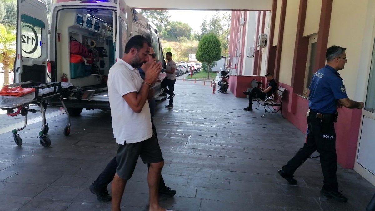 Manavgat\'ta Tüp Kamyonetinden Cep Telefonu Çalındı