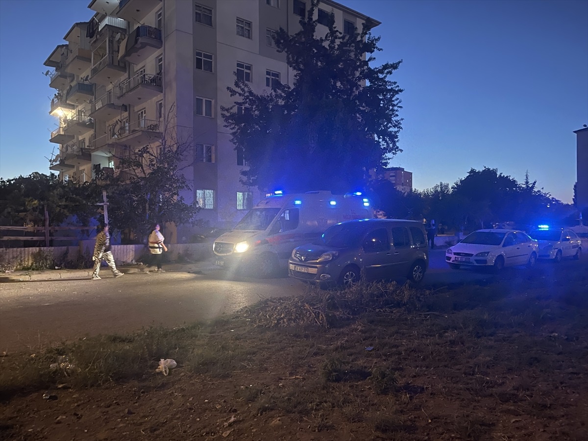 Kayseri\'de düğünde çıkan silahlı kavgada 3 kişi yaralandı