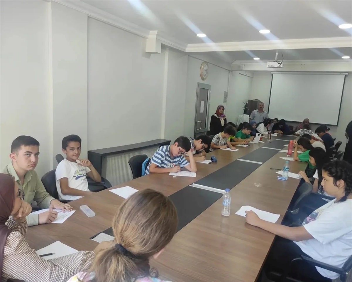 Kırklareli Müftülüğü tarafından düzenlenen Kur\'an kursları bilgi yarışması