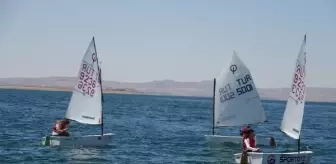 Kırşehir'de Optimist Yelken Yarışları Başladı