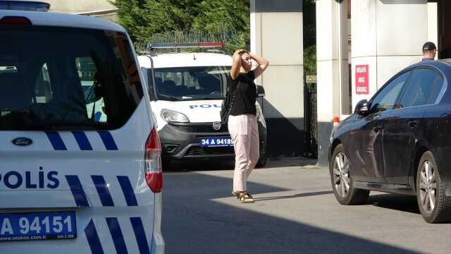 Pendik'te Kadın Cinayeti: Tartıştığı Kadını Bıçaklayarak Öldürdü Kendini Asarak İntihar Etti Pendik'te Kadın Cinayeti: Tartıştığı Kadını Bıçaklayarak Öldürdü Kendini Asarak İntihar Etti