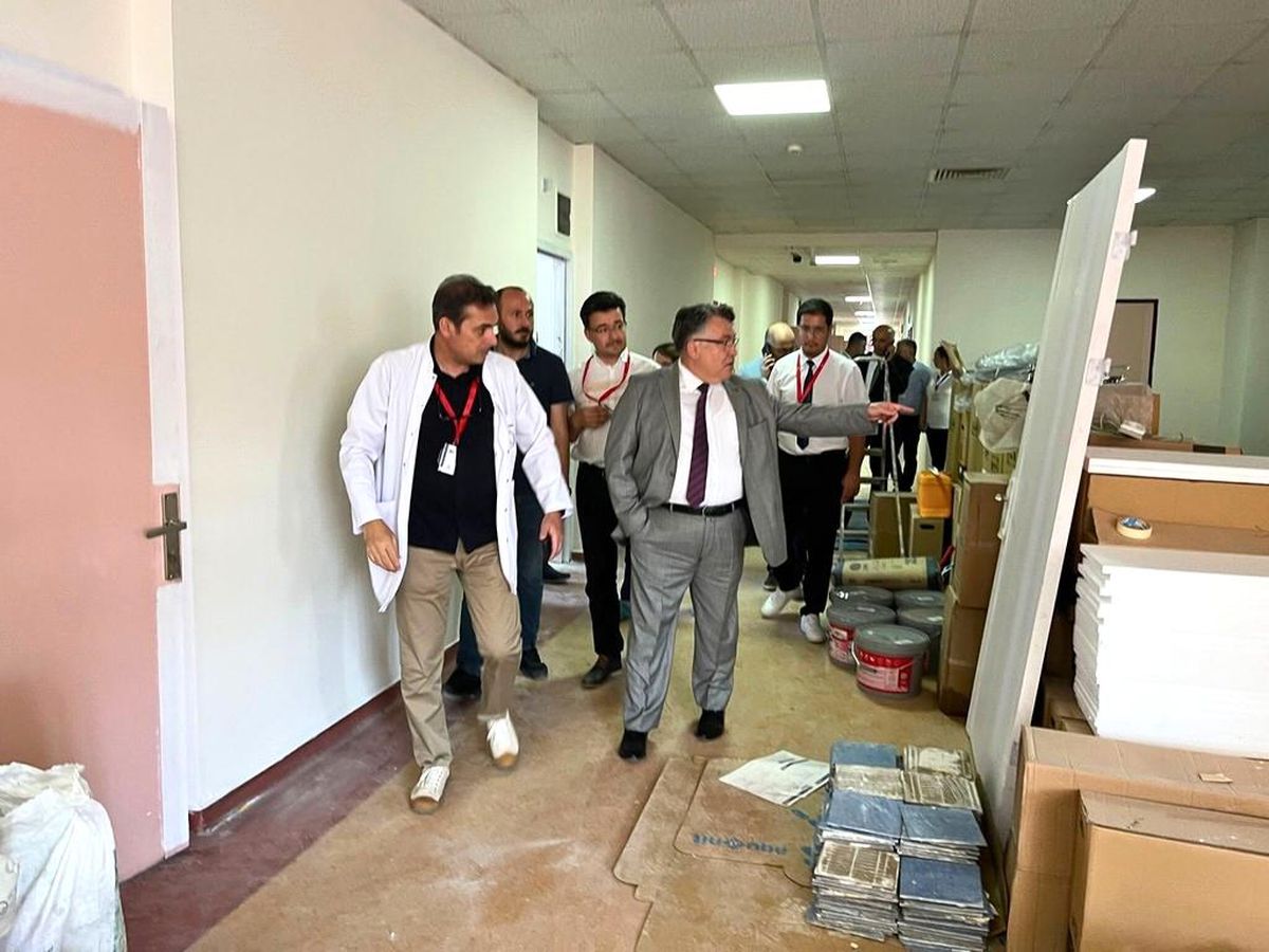 ZBEÜ Rektörü Üniversite Hastanesini İnceledi