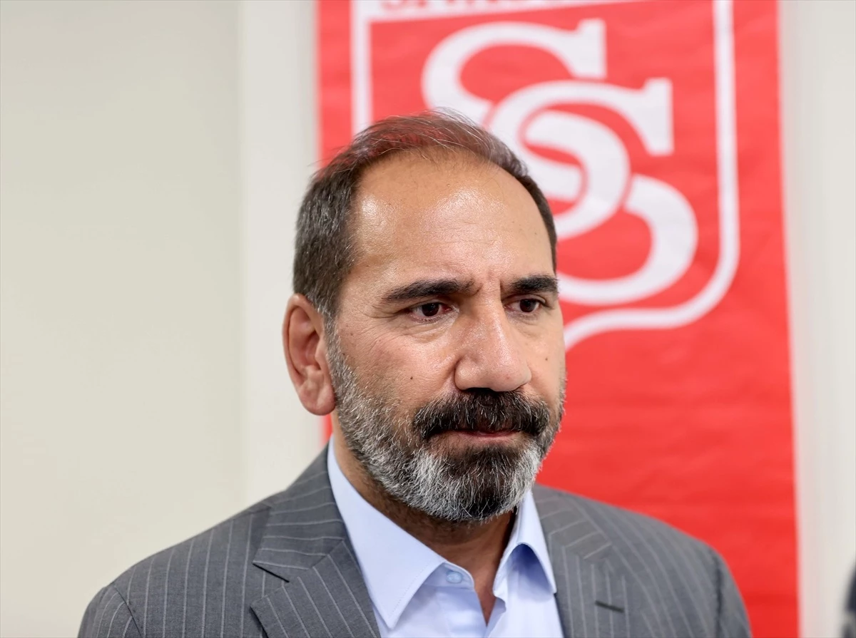 Sivasspor Başkanı: Suudi Arabistan\'ın yüksek transfer bedelleri bizi zorluyor