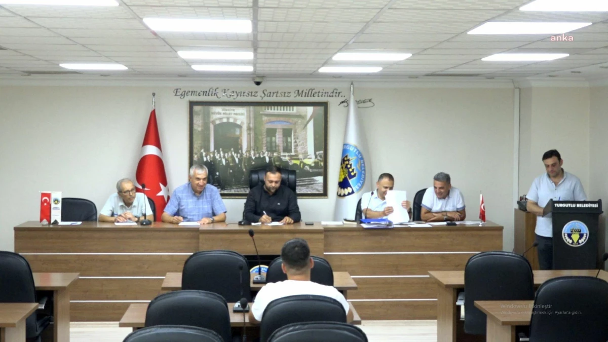 Turgutlu Belediyesi Sanayi Çarşısı\'nda 15. iş yeri satıldı
