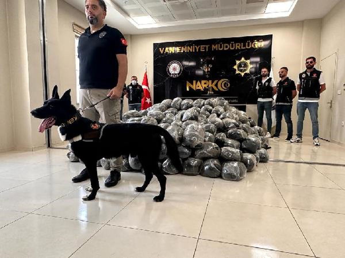 Van\'da 3 Ton Uyuşturucu Ele Geçirildi