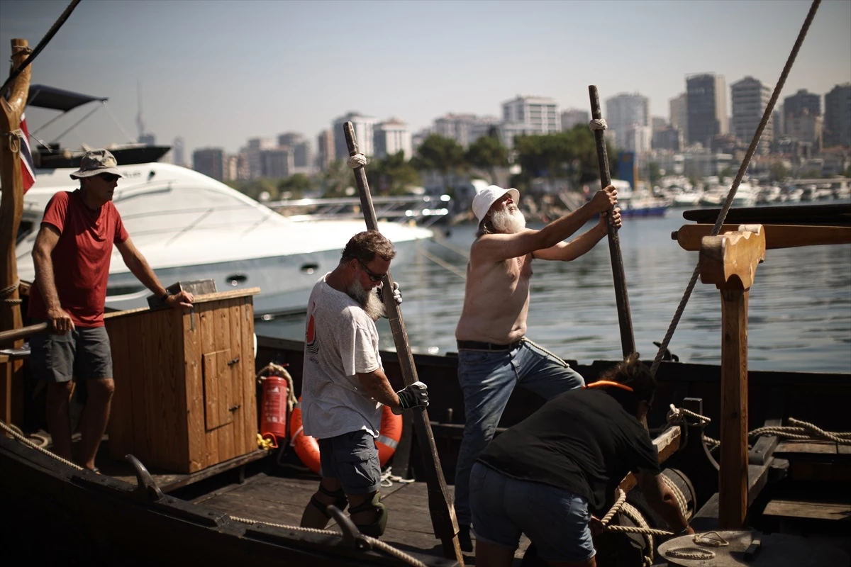 Viking Yelkenlisi Saga Farmann İstanbul\'da Ziyaretçilerini Ağırlıyor