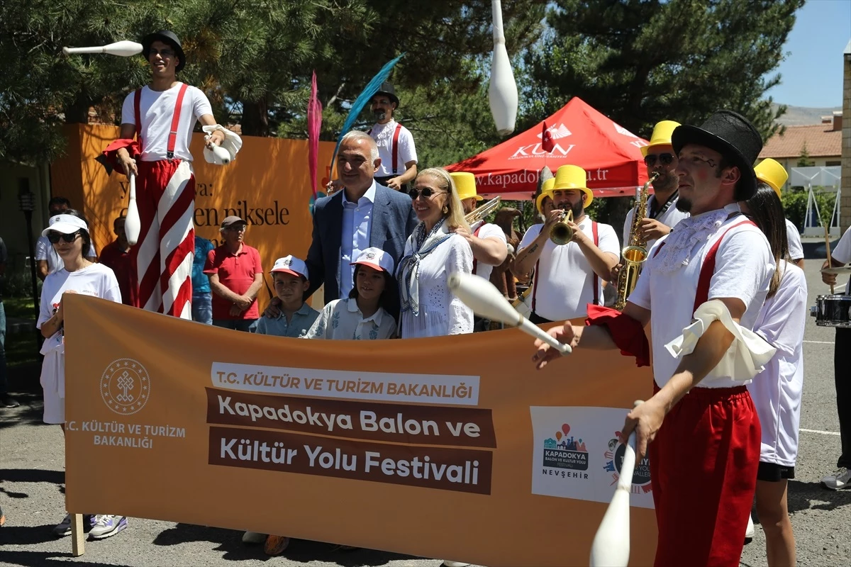 Kültür ve Turizm Bakanı Nevşehir\'deki Etkinlik Alanlarını Gezdi
