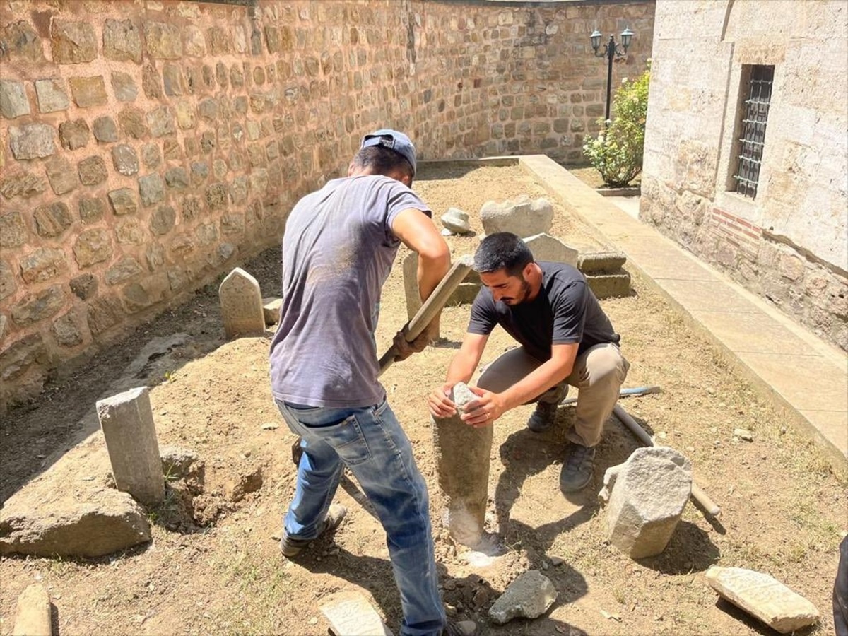 Edirne\'deki Osmanlı dönemi mezar taşları onarıldı