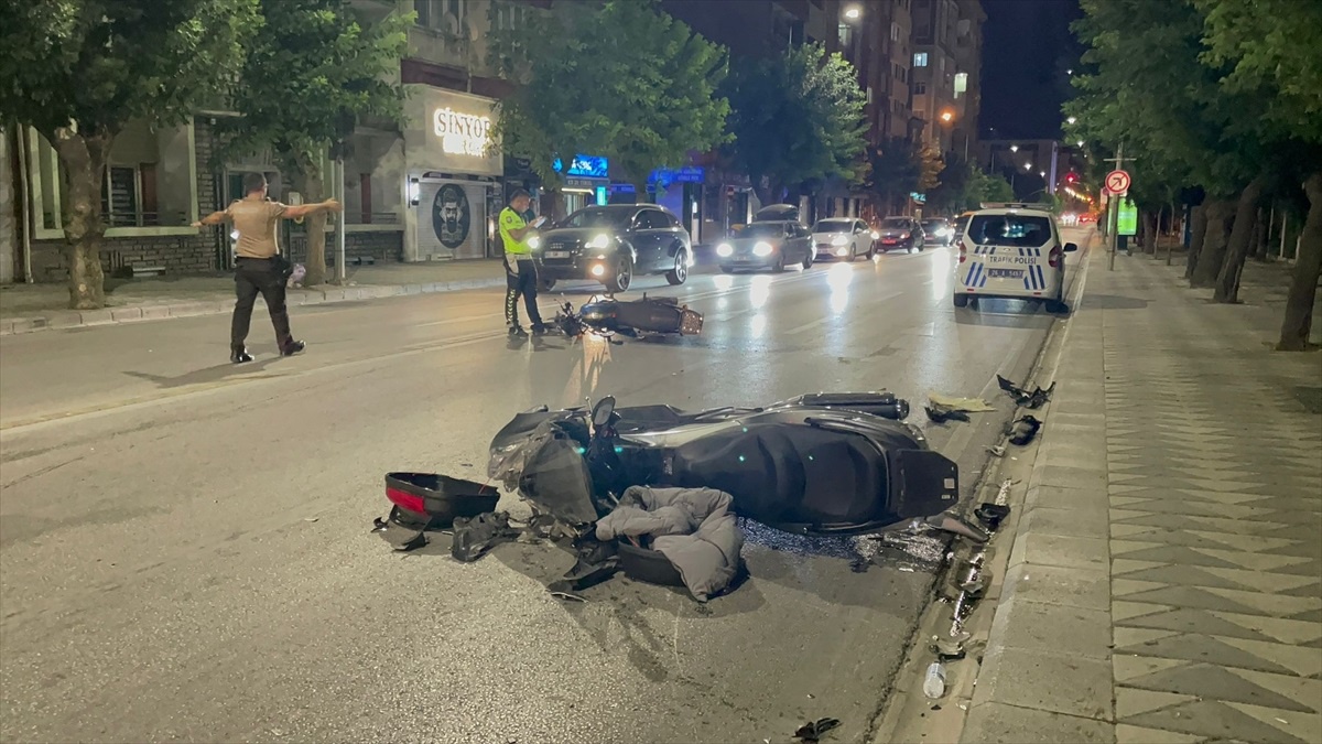 Eskişehir\'de Trafik Kazalarında 5 Kişi Yaralandı