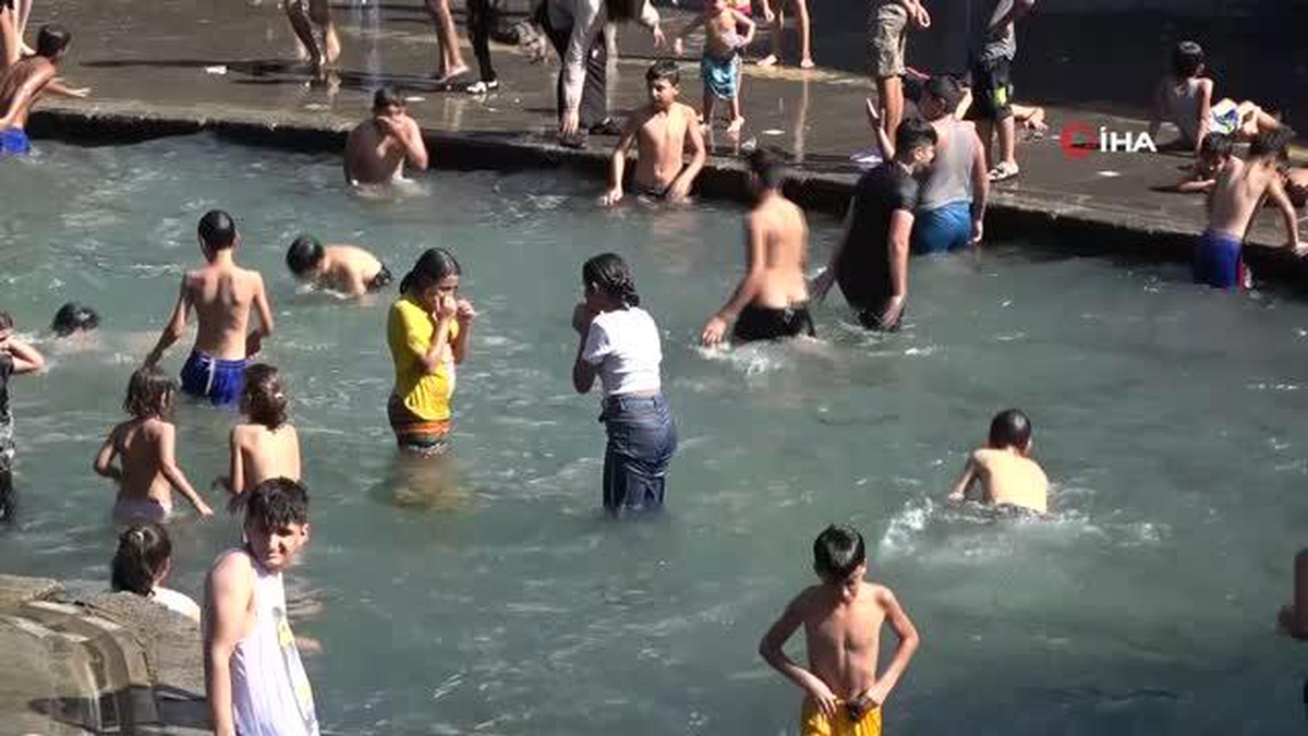Eyyam-ı Bahur çocuklara soluğu Anzele\'de aldırdı