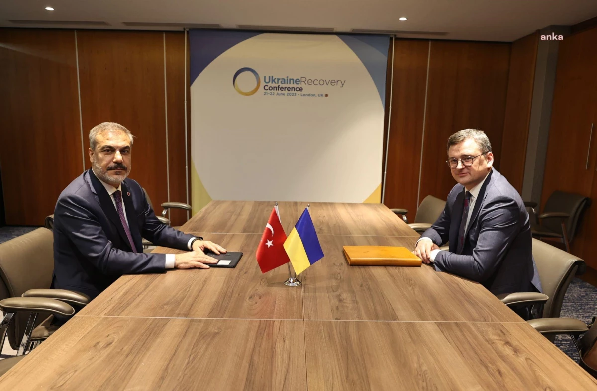 Dışişleri Bakanı Hakan Fidan, Ukrayna Dışişleri Bakanı ile Karadeniz Tahıl Girişimi\'ni görüştü