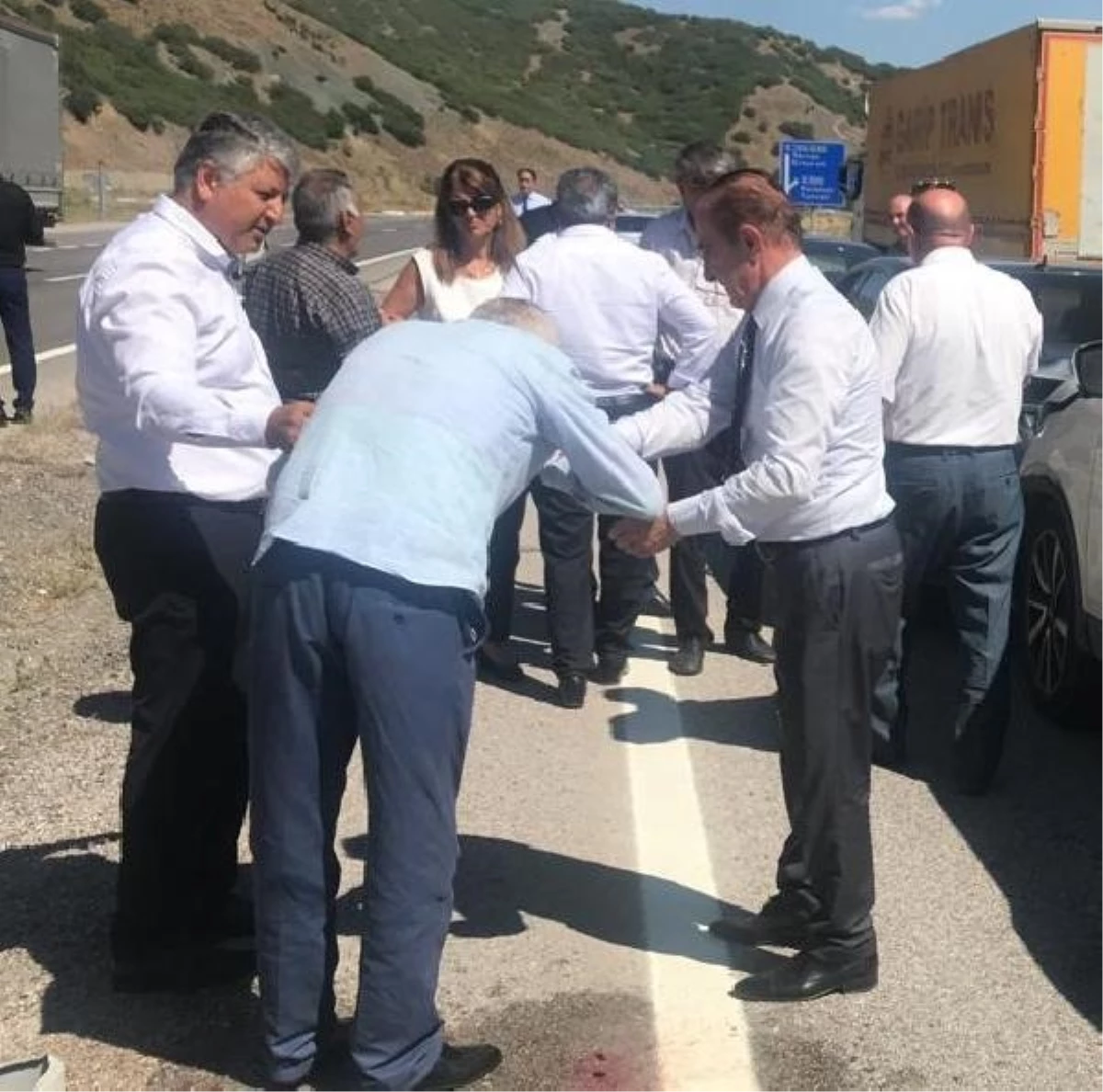 Kılıçdaroğlu\'nun Erzincan programında konvoyda kaza: 2\'si basın mensubu 4 kişi yaralandı