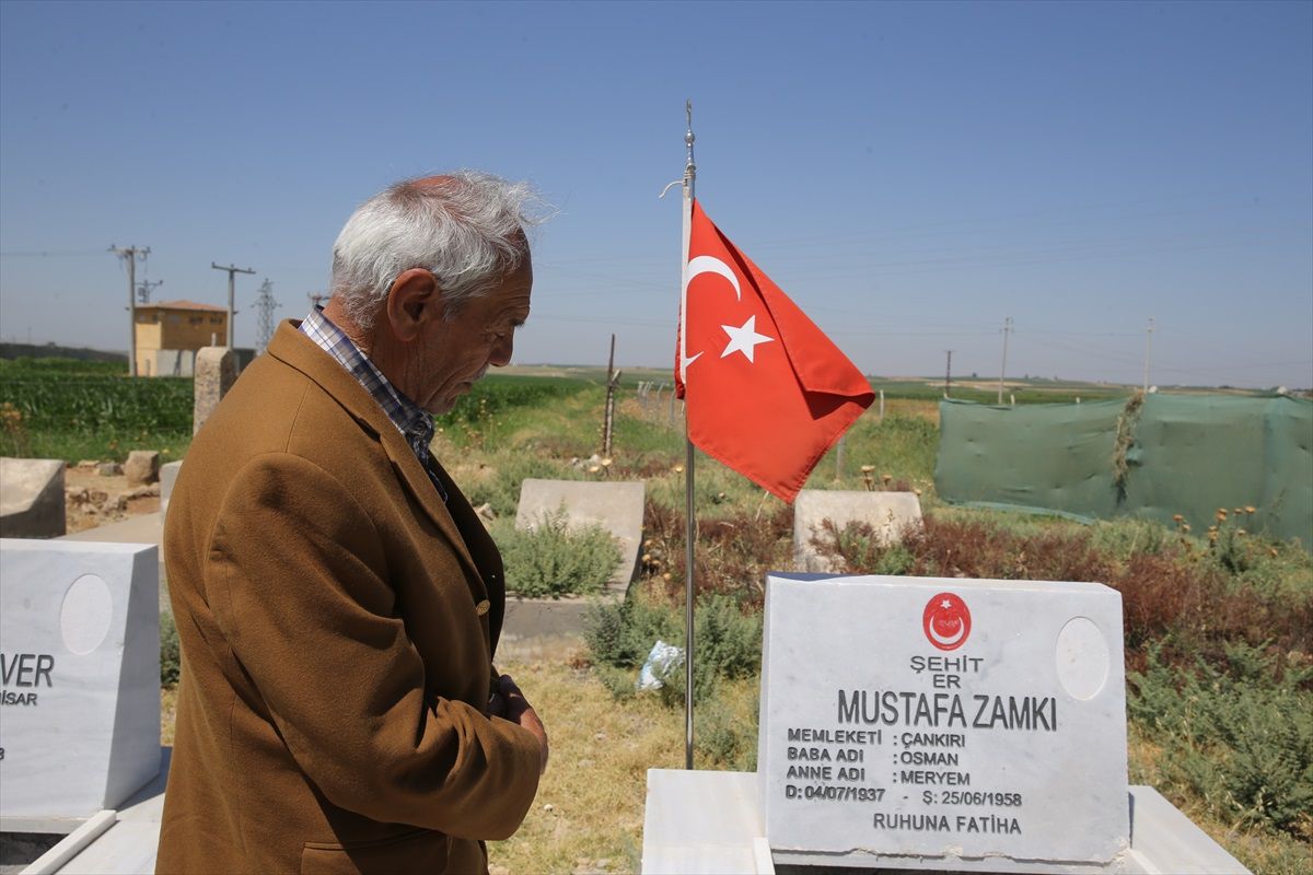 Şehit Er Mustafa Zamkı\'nın Kabri Ziyaret Edildi