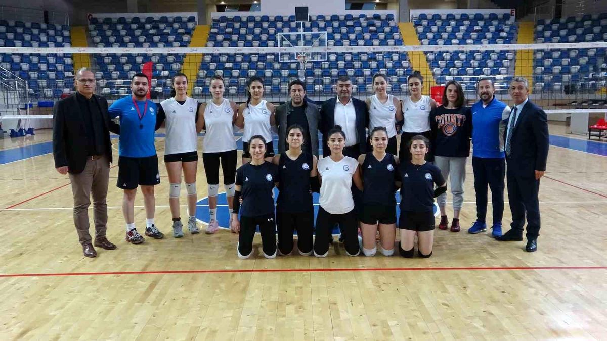 Malatya Galip Demirel Ortaokulu, Sultan Spor\'un haklarını devralarak TVF 1. Lig\'de mücadele edecek