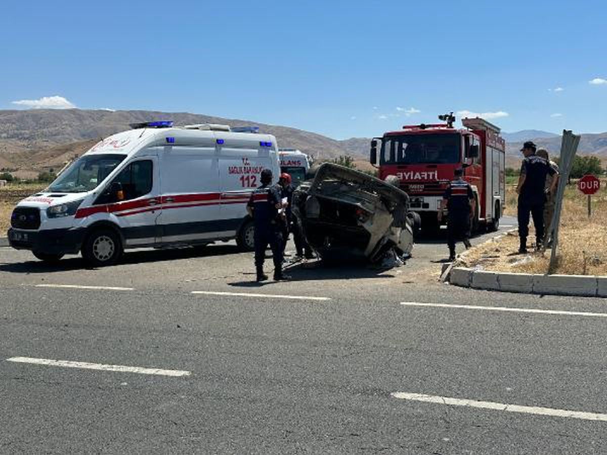 Elazığ'da otomobilin takla attığı kazada 1 kişi öldü, 2'si ağır 4 kişi yaralandı