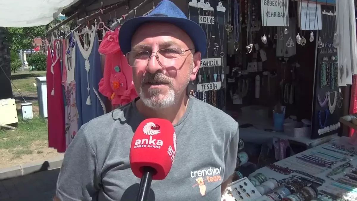 Sinop\'ta Bijuteri Satışı Yapan Esnaflar Maliyetlerden Şikayetçi