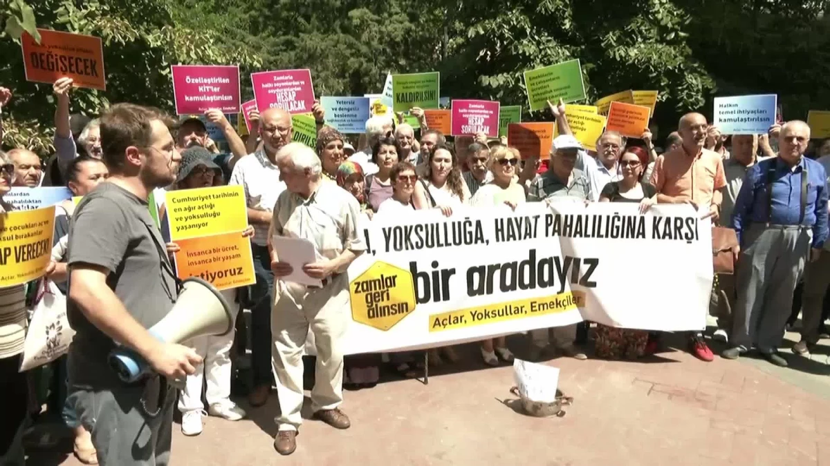 Ankara\'da Sivil Toplum Kuruluşları Açlığı ve Yoksulluğu Protesto Etti