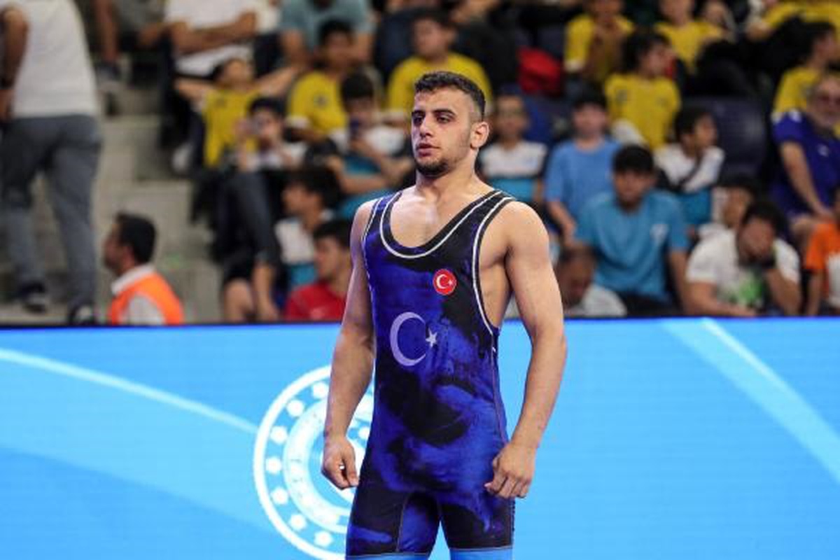 U17 Dünya Güreş Şampiyonası\'nda Eyyüp Çetin finale yükseldi