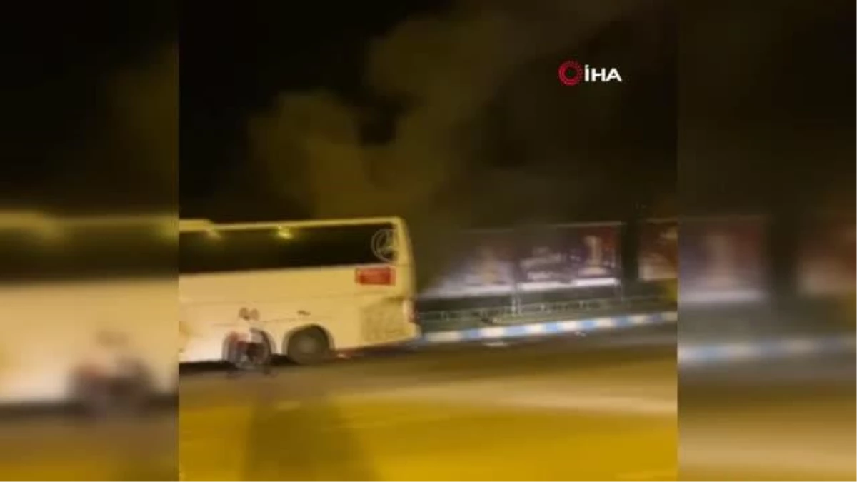 Yolcu otobüsünde duman paniği cep telefonu kamerasında