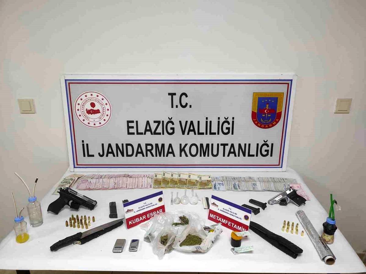 Elazığ\'da Uyuşturucu Operasyonu: 4 Kişi Tutuklandı