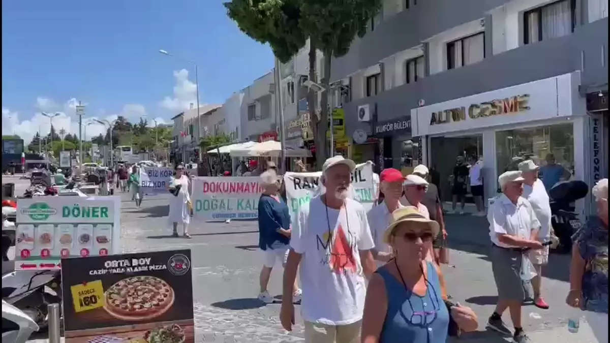 Gücücek Koyu Sakinleri Plaj İhalesinin İptali İçin Eylem Yaptı.