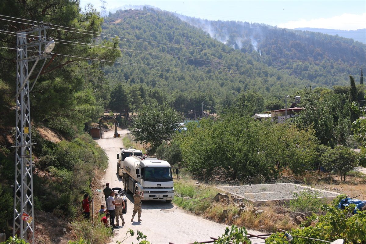 Hatay\'da çıkan orman yangını söndürüldü