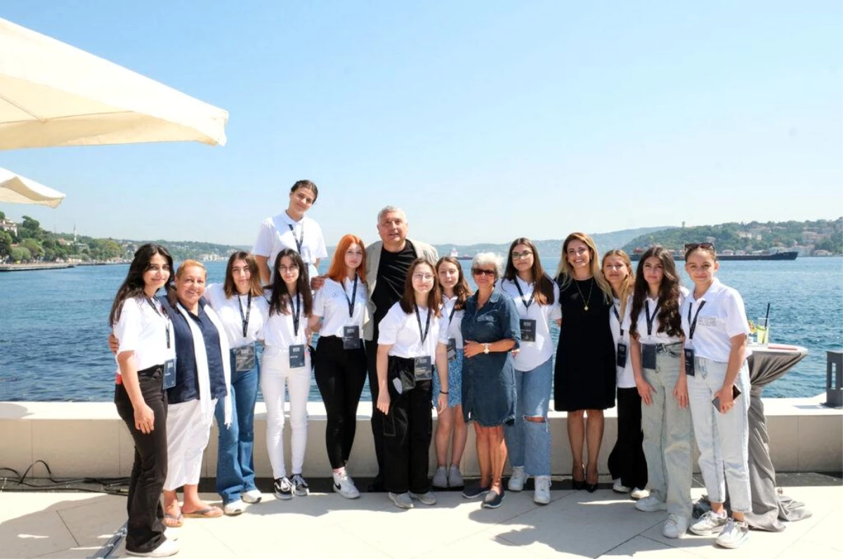 Mercedes-Benz Türk\'ün Her Kızımız Bir Yıldız programı hız kesmeden devam ediyor