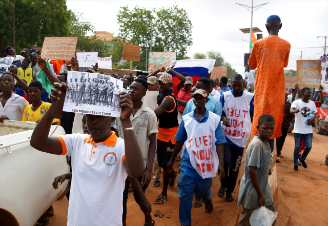 Nijer'de cunta yönetimine verilen 1 haftalık süre bugün doluyor! Askeri müdahale an meselesi