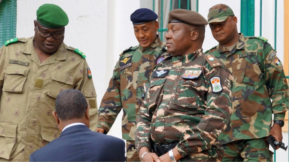 ECOWAS, Nijer\'deki darbeye karşı müdahale seçeneklerini değerlendiriyor