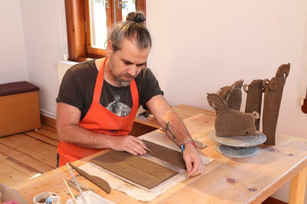 Şehrin Ateşi Seramik Galerisi\'nde Sanatçı Odaları Ziyaretçilere Açık