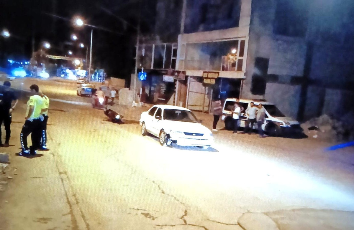 Adıyaman\'da Otomobil ile Motosiklet Çarpışması: 3 Yaralı