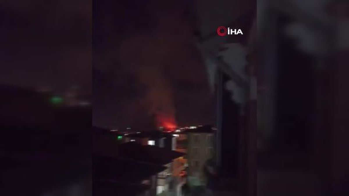 Sakarya'da Samanlık Alev Alev Yandı