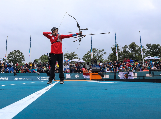 Son Dakika: Milli okçu Mete Gazoz dünya şampiyonu oldu