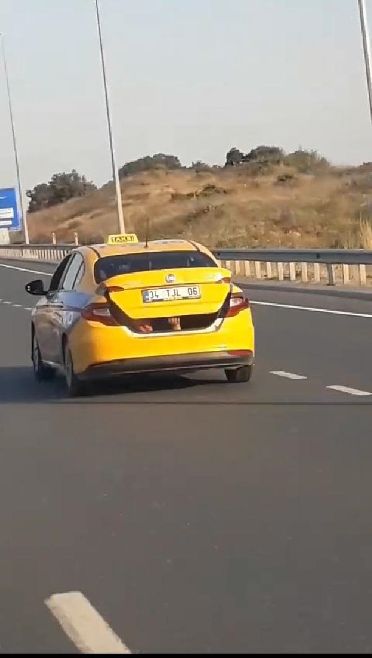 Çatalca TEM Otoyolu\'nda Tehlikeli Yolculuk
