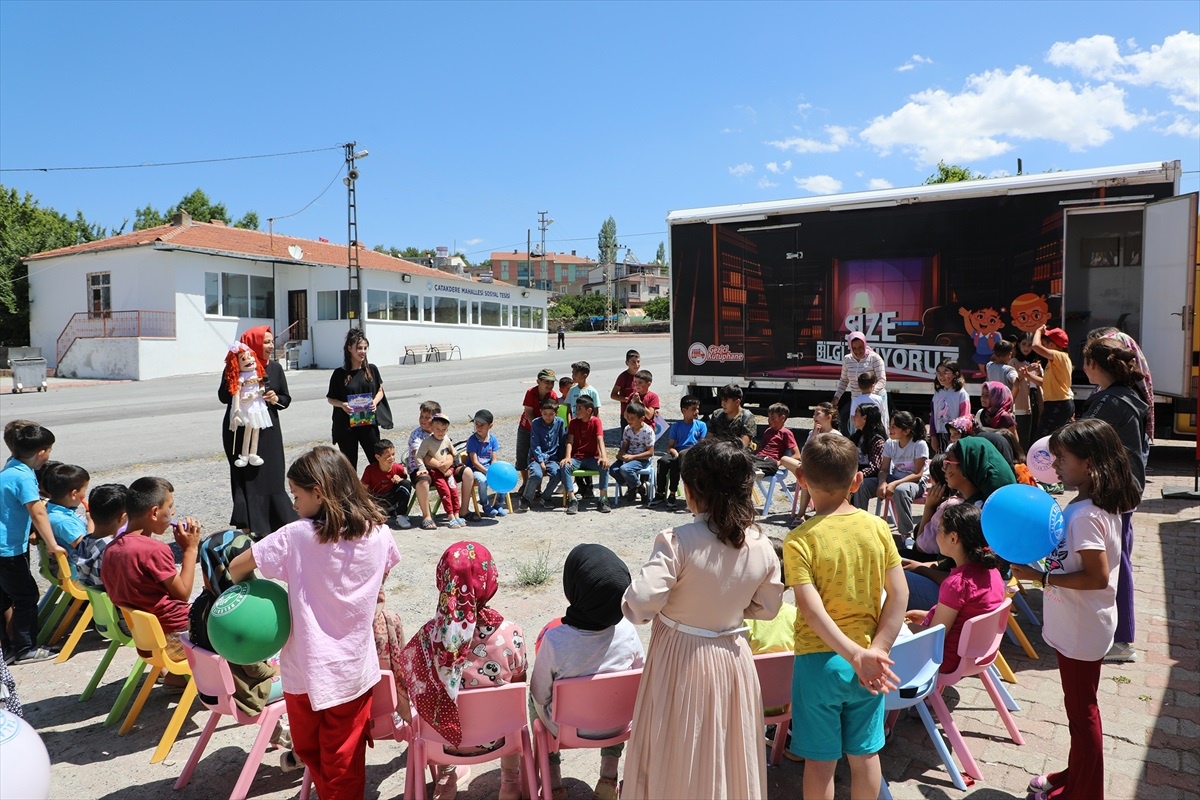 Talas Belediyesi, çocuklar için Gezici Kütüphane Okuma Şenliği düzenliyor