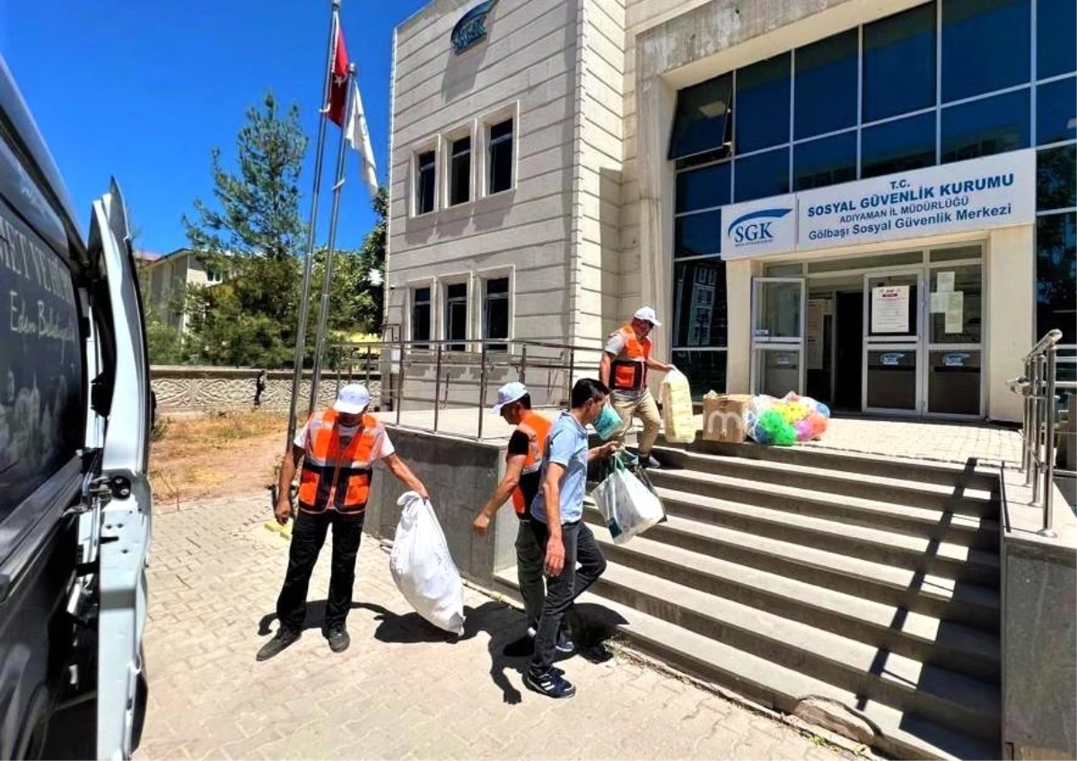 Altınordu Belediyesi, Adıyaman ve Gölbaşı\'ndaki depremzedelere yardım malzemeleri ulaştırdı