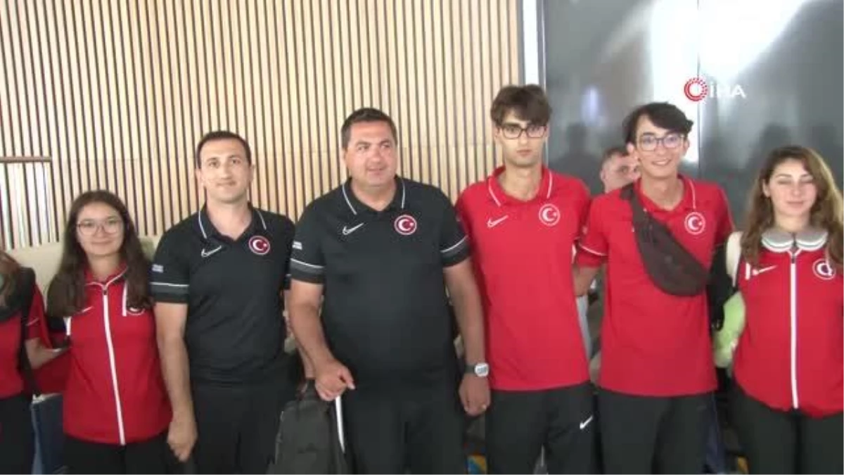 Dünya Şampiyonu Milli Okçu Mete Gazoz İstanbul\'a Geldi
