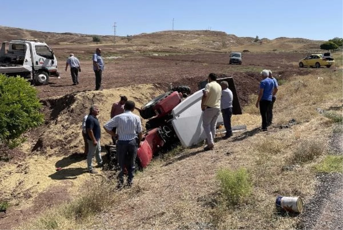 Çankırı\'da Arpa Yüklü Traktör Devrildi: Bir Kişi Hayatını Kaybetti