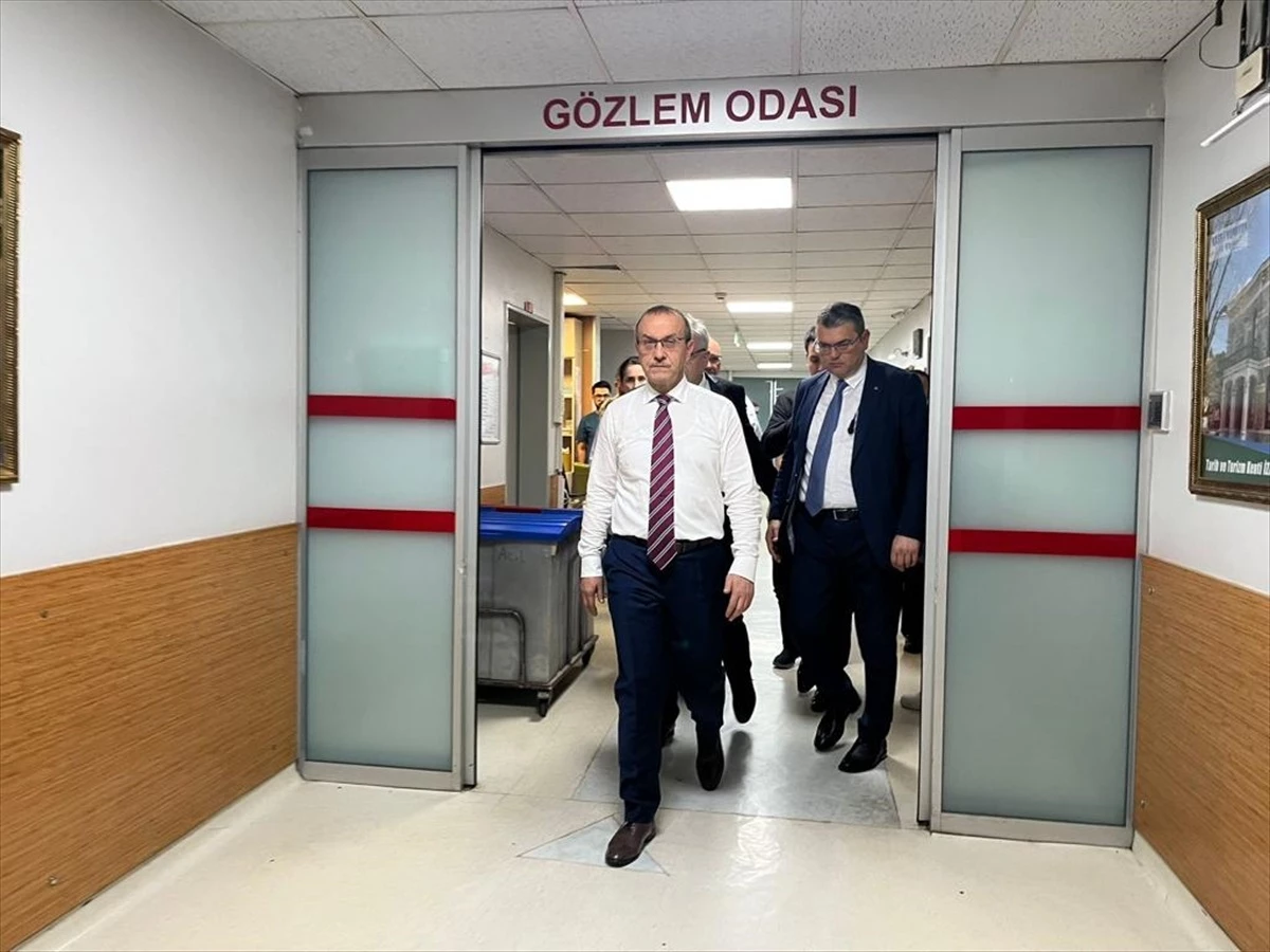 Kocaeli Valisi Seddar Yavuz, TMO silosundaki patlamada yaralananları ziyaret etti