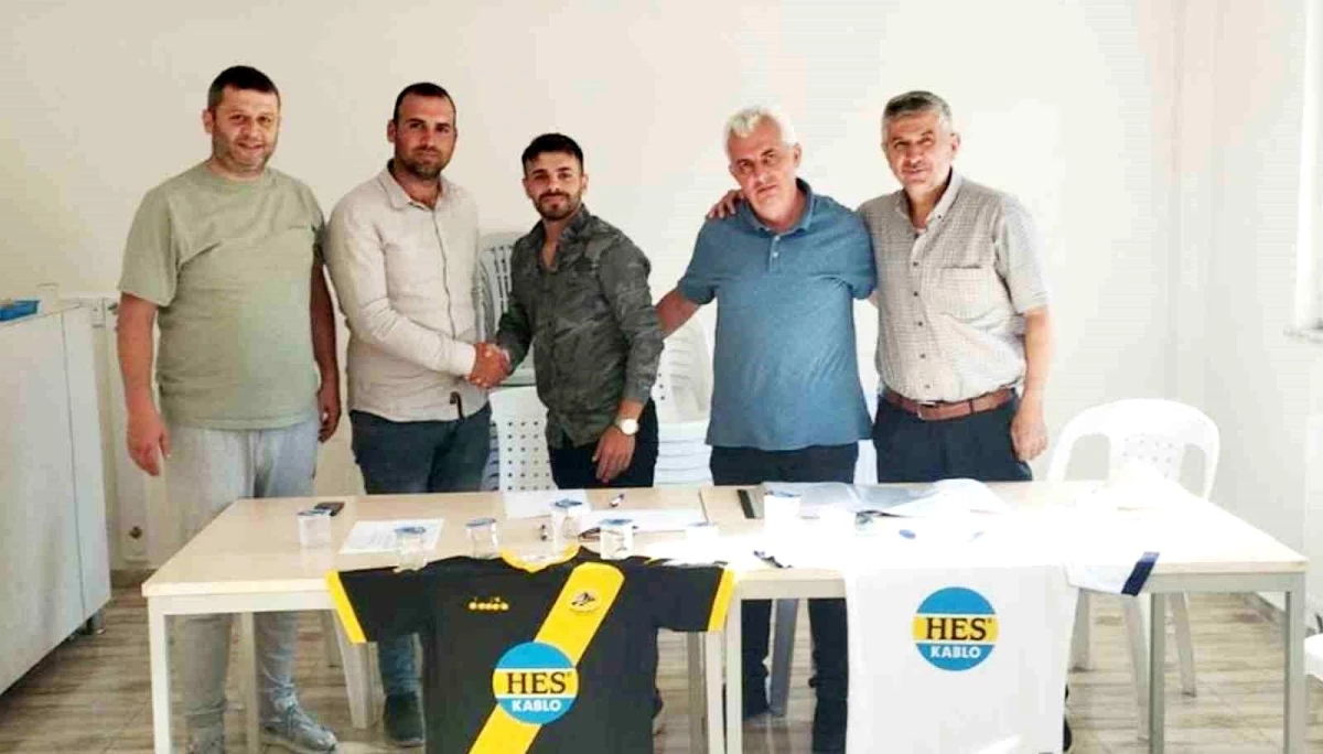 Hacılar Erciyesspor, Osman Şentürk\'ü transfer etti