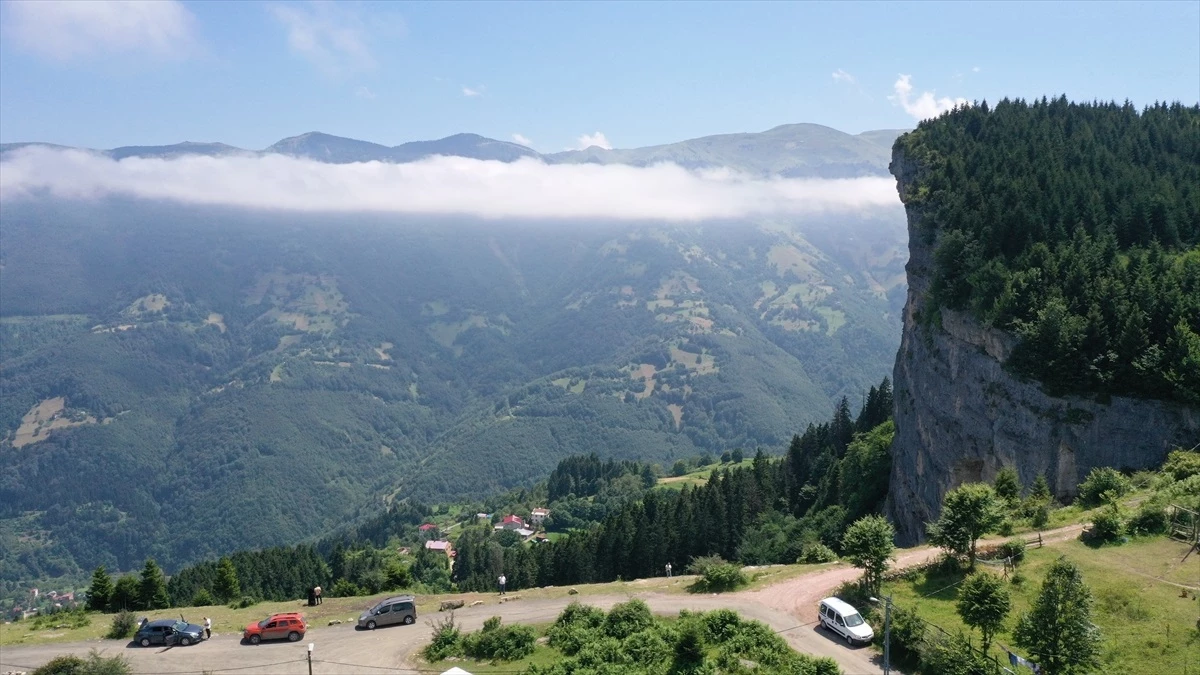 Trabzon\'un Şahinkaya Köyü doğa tutkunlarını cezbediyor