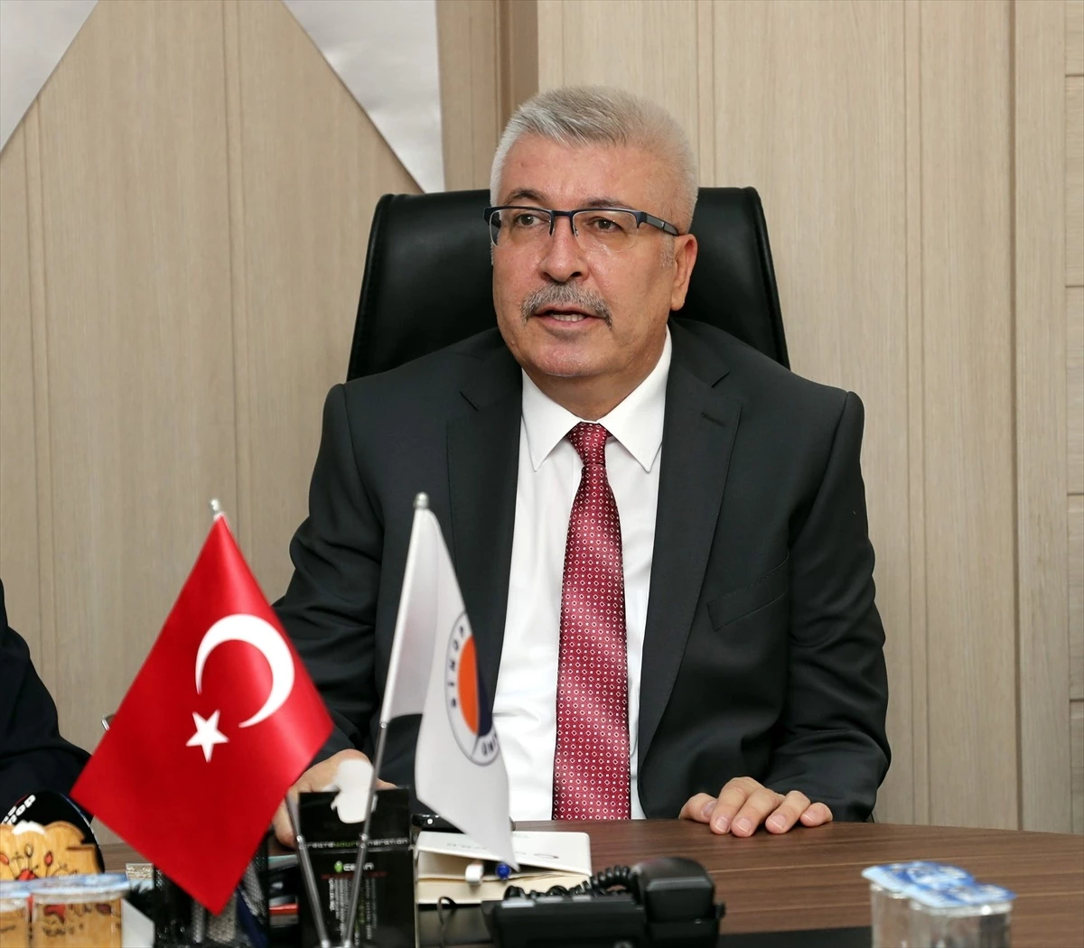 Konya Selçuk Üniversitesi Teknoloji Fakültesi Dekanı Prof. Dr. Şakir Taşdemir, Sinop Üniversitesi Rektörü olarak atandı