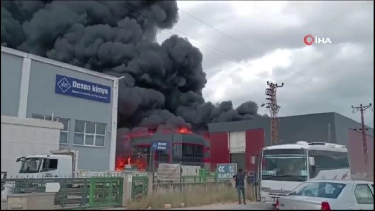 Tekirdağ\'da yanan fabrikadan geriye enkaz yığını kaldı