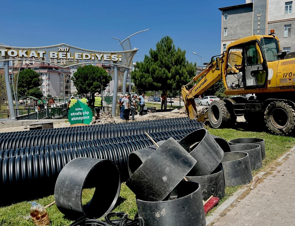 Tokat Belediyesi Yağmur Suyu Hattı Çalışmalarını Sürdürüyor